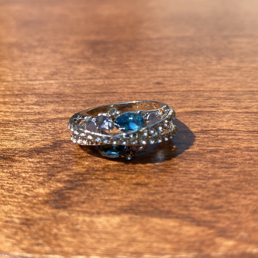 Cubic Zerconia/Rhinestone Ring - Picture 3 of 4